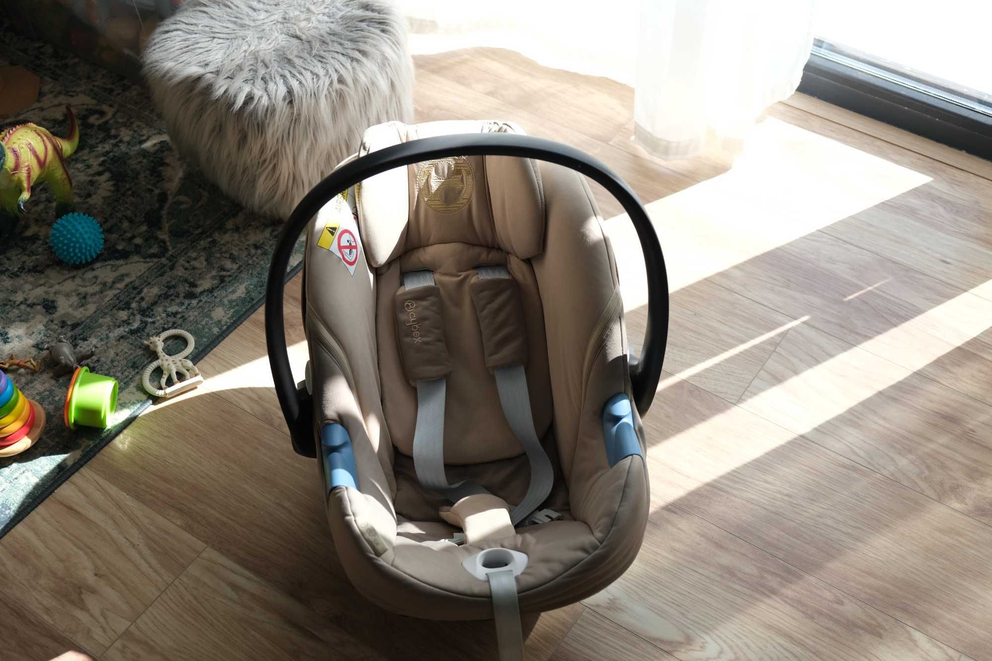 [PREȚ NOU -60%] Scoică/scaun auto i-size Cybex Aton M Classic B