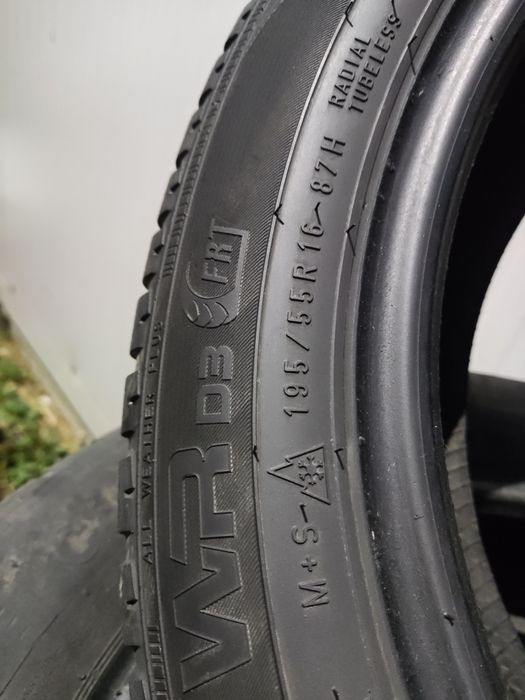 2бр зимни гуми 195/55/16 Nokian WR, Runflat
6.83mm
Добро състояние без
