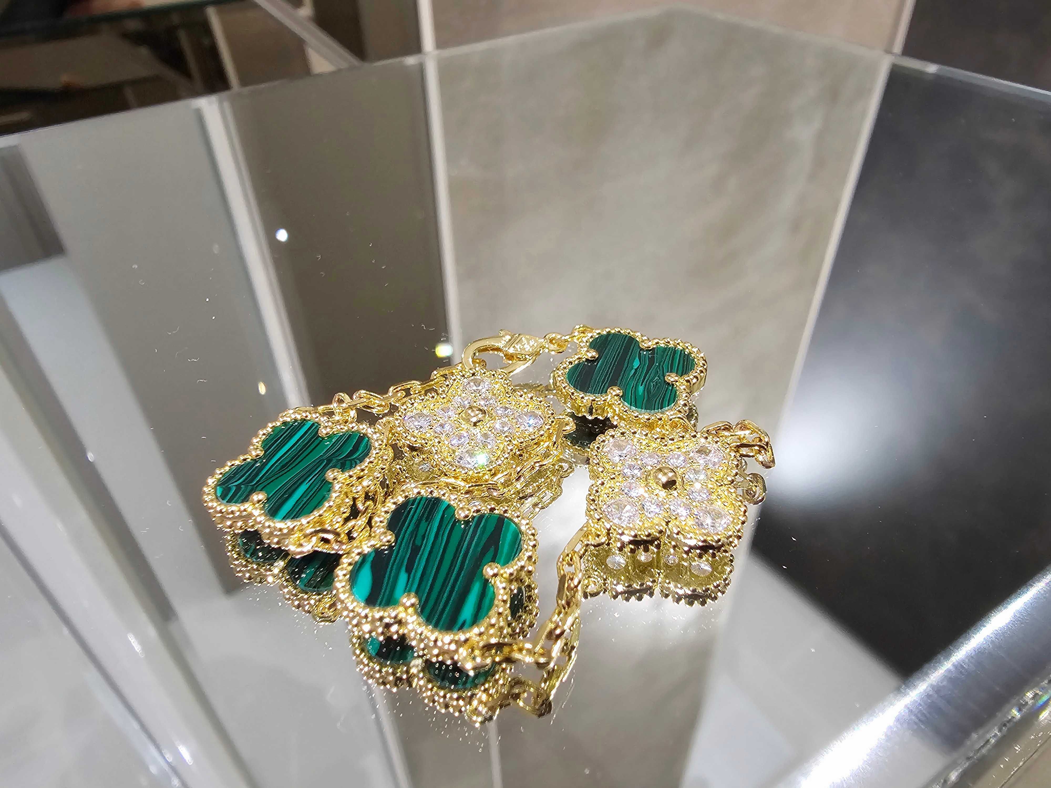 Van Cleef & Arpels VCA Gold Green 5 Alhambra Clover Дамска Гривна