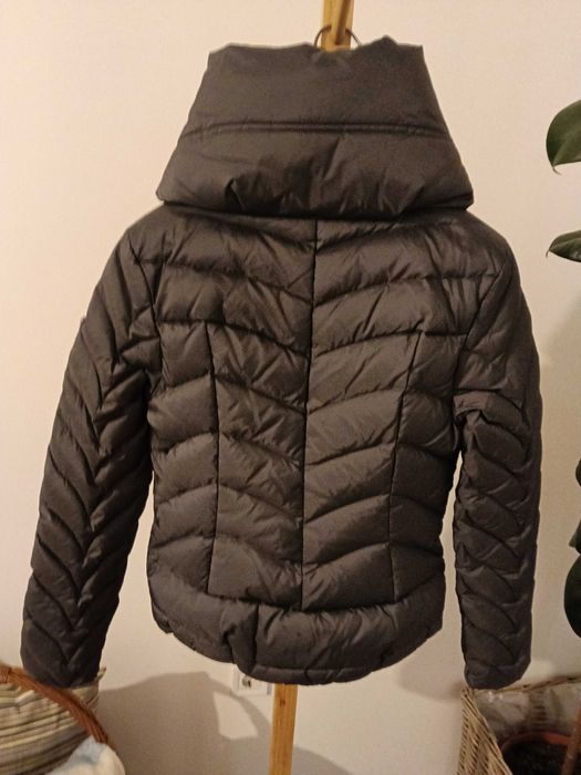 Дамско пухено яке Гес