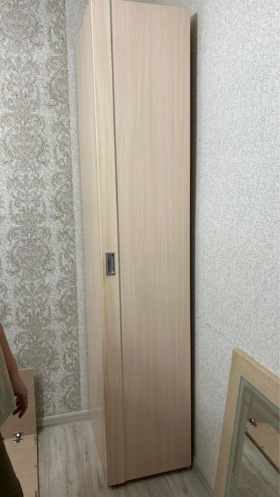 Продам шкаф,манеж,зеркало дикоративный