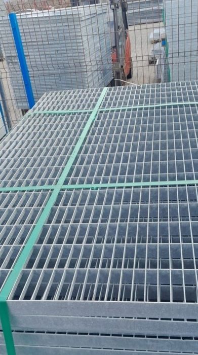 Grătare zincate la diferite dimensiuni