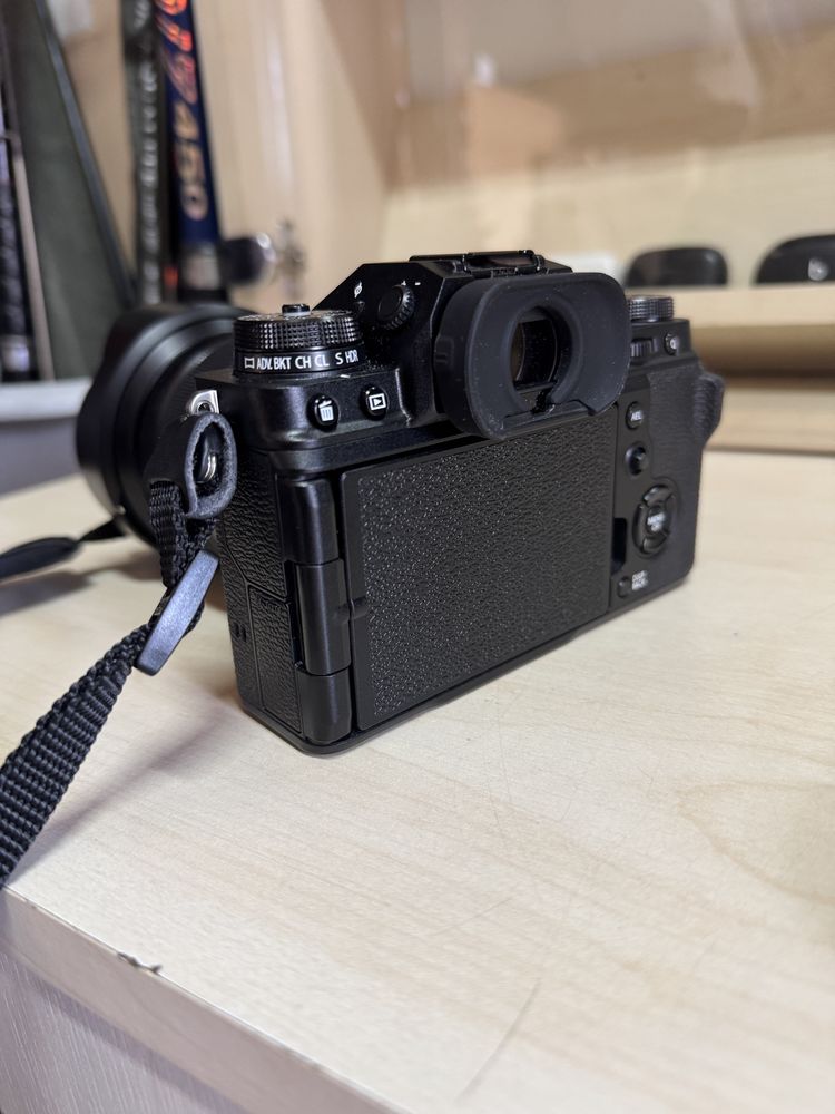 Fujifilm X-T4 cu obiectiv 16-80 mm (negru)