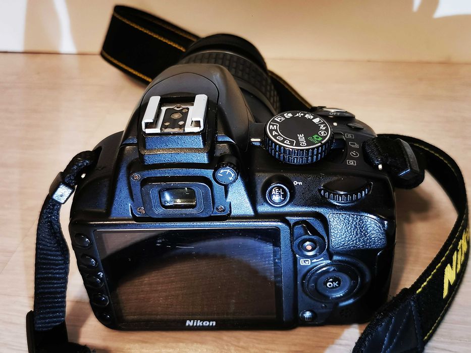 Aparat Nikon D3100 + obiectiv nou Nikon DX 18-55mm