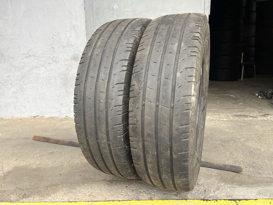 2 бр. гуми за бус 205/75/16C Continental DOT 2120 5 mm