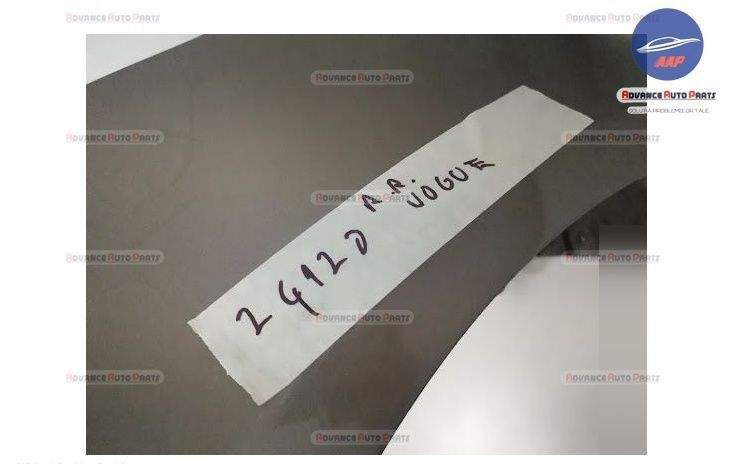 Предна броня оригинална със сензори, 6 миещи устройства и камера Воуг