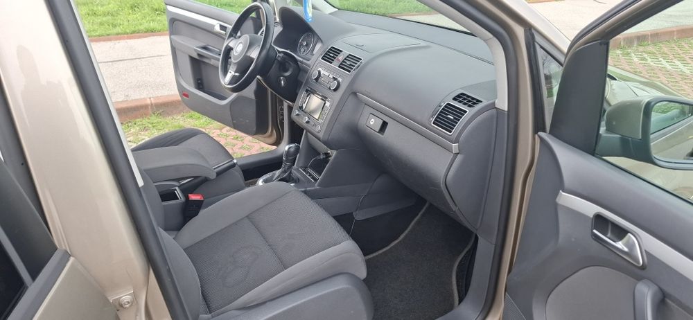 Vand Volkswagen VW Touran 2012, 1.6 TDI, 105CP, Euro5