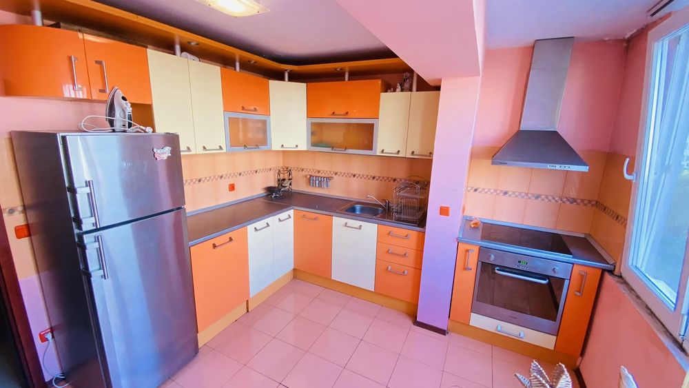 Дава се под наем Двустаен апартамент в Бургас, Славейков - 62 кв.м за 357 € - Снимка #2