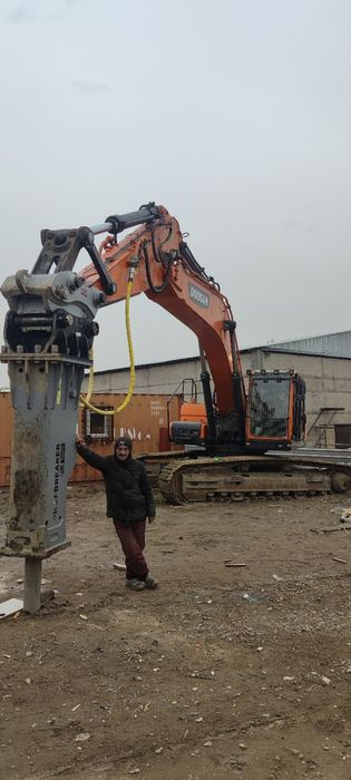 Аренда, Услуги Гусеничного Экскаватора от 1.3м3 до 2.1м3 Гидромолот.