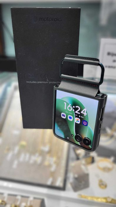 Motorolla RAZR 60 Ultra, 512gb, 16gb ram