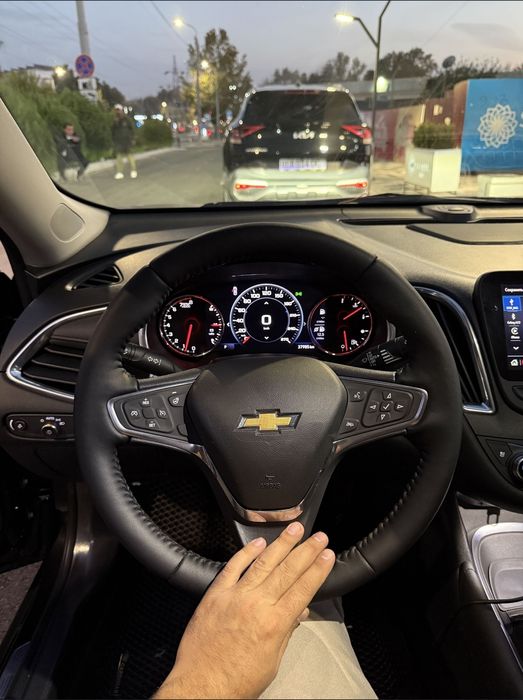 Malibu 2 Premier 2022 qora SROCHNA SOTILADI!!