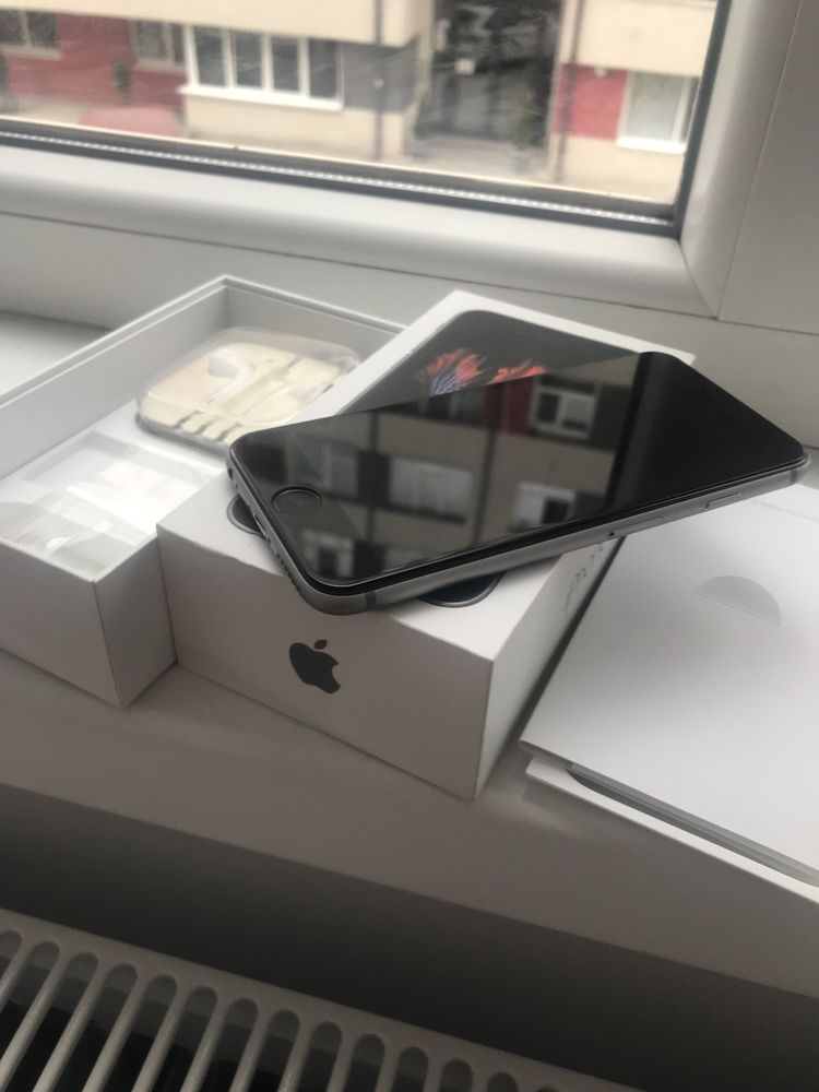 Vand Iphone 6s Space Gray impecabil