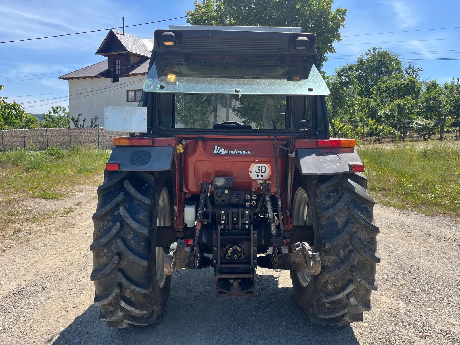 Tractor Fiatagri 82-94 sunați pe numărul de Belgia