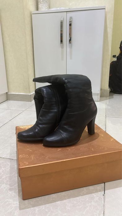 Продам Сапожки туфли