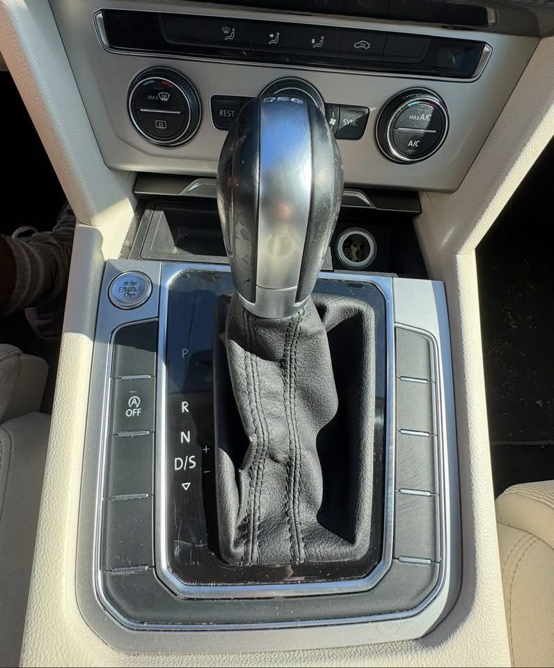 Dezmembrez Passat B8 2015