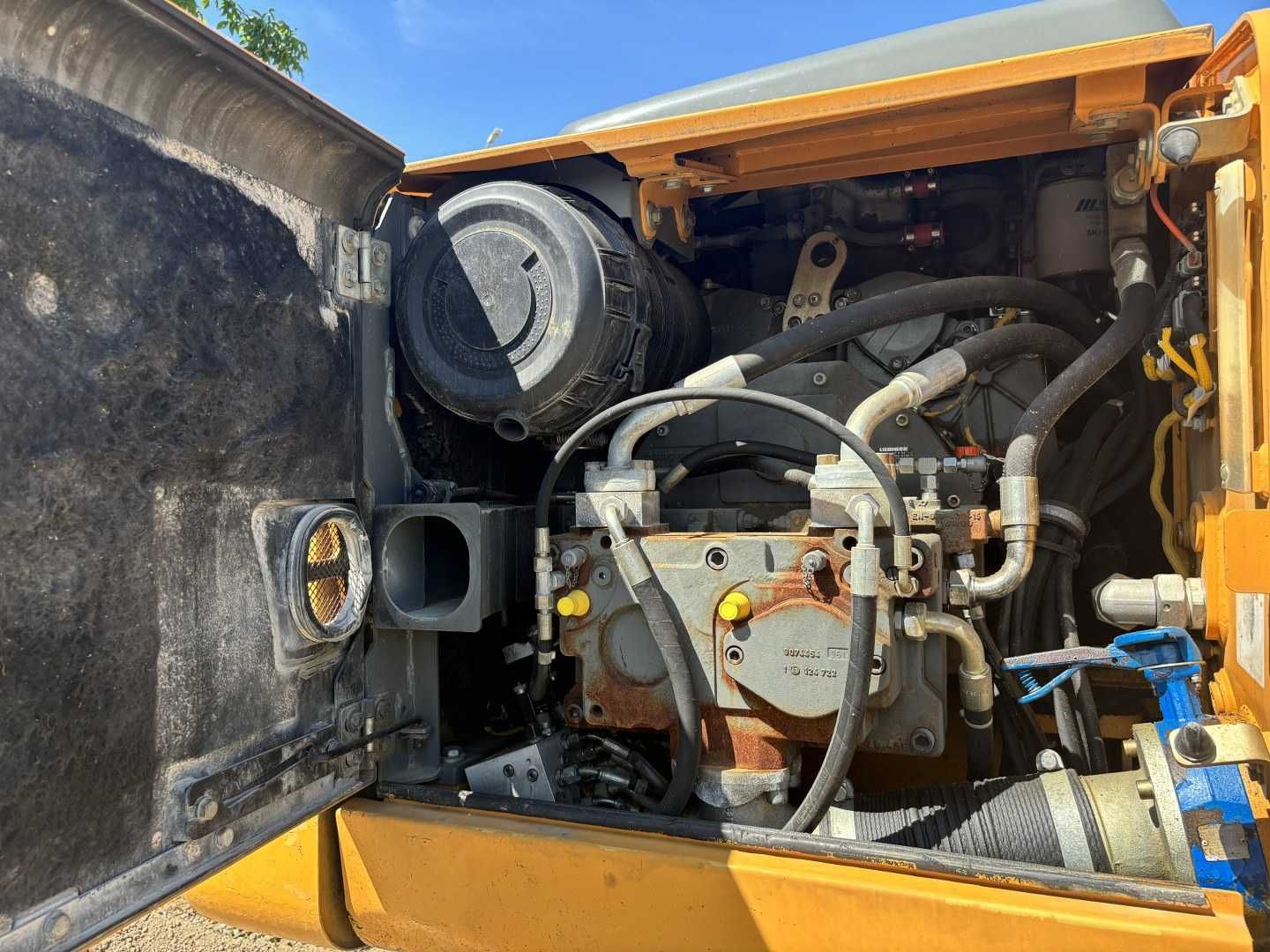 Excavator pe senile Liebherr R926LC Anul fabricatiei 2010