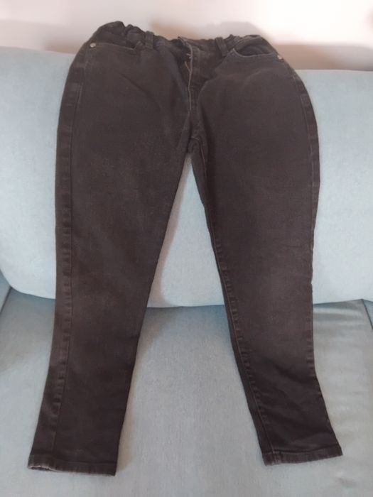 pantaloni blugi si tercot