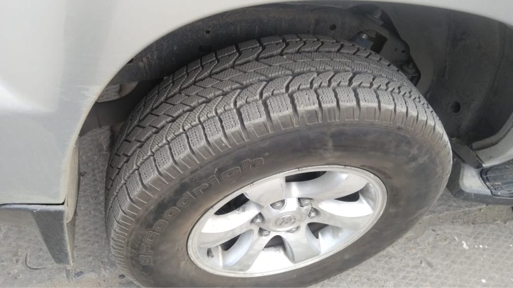 Шины R17 265/65 BRIDGESTONE BLIZZAK(Япония)