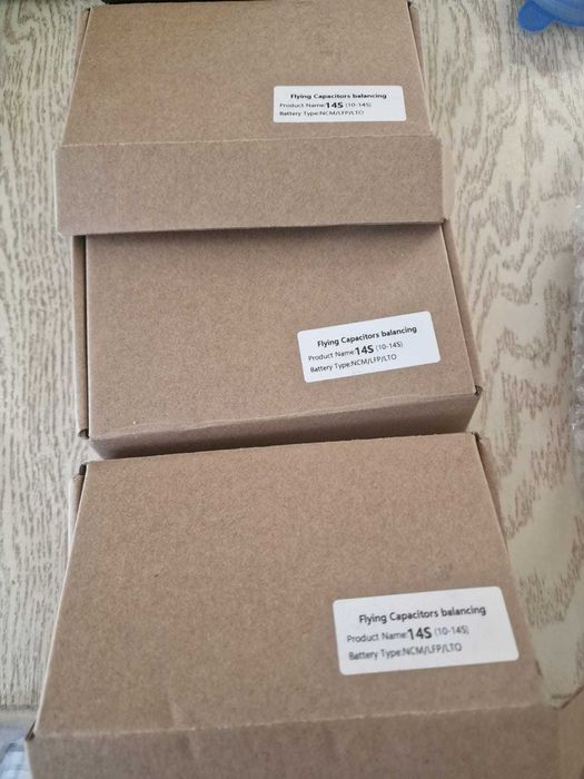 Захранвания BMS няколко нови неупотребявани за литиеви батерии