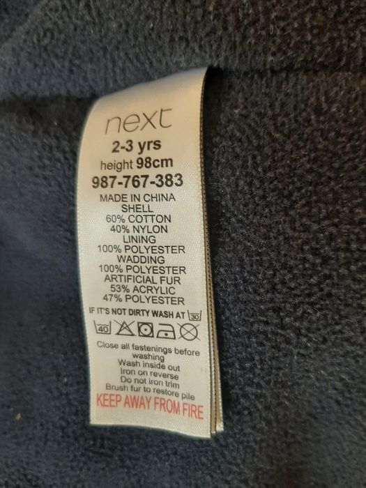 Geaca groasa marimea 98 pt baieti cu gluga si bundita