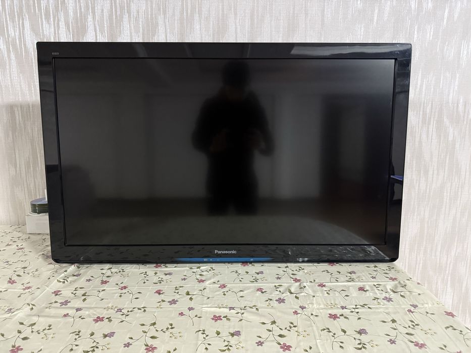 Телевизор сотилади 2 та Panasonic, Vista