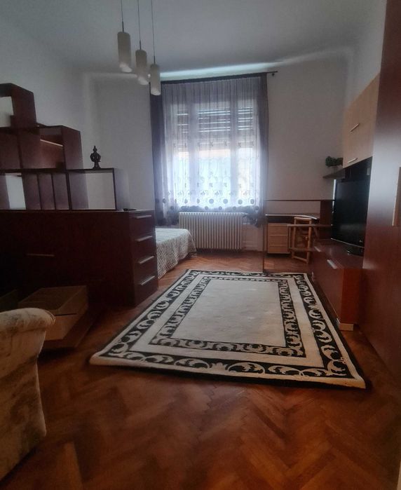 Apartament ultracentral,la casa,  zona Magazinului Crisul