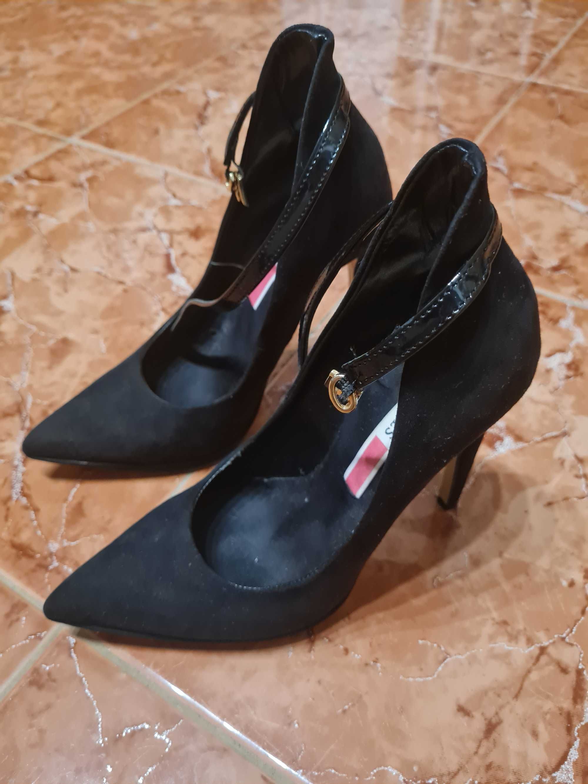 Pantofi negri eleganti marime 35