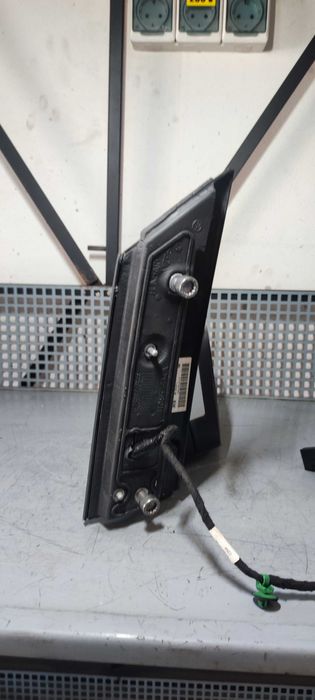 Oglinda dreapta volkswagen vw touran 1T2 1T3 1.9 BLS cod culoare LA7W