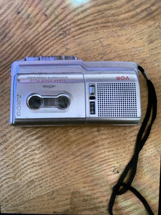 Sony M-670V Microcassette Voice Recorder