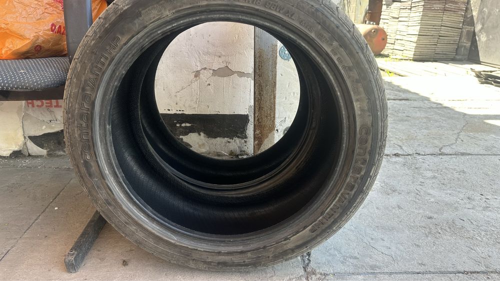 Две пары 235/45/18r