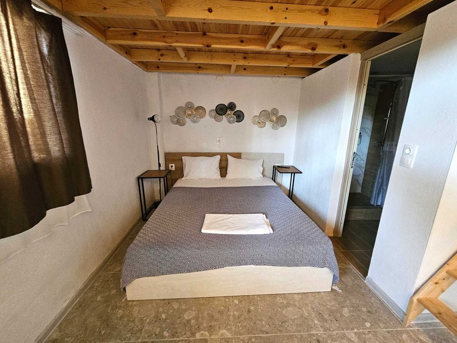 ЗА ПРОДАЖБА ХОТЕЛ 215 кв.м. на плажа RACHONIUS THASOU (код 4689)