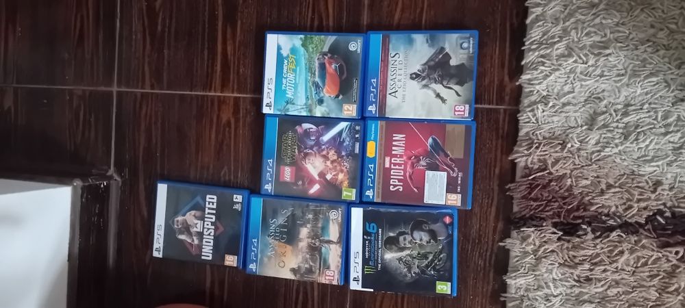 Vând jocuri de PlayStation