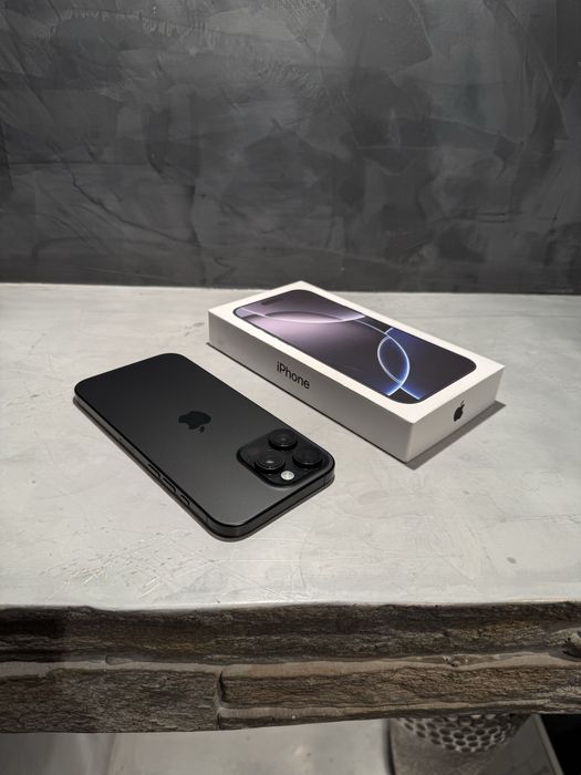 КАТО ЧИСТО НОВ Iphone 16 Pro Max 256 GB Black Titanium