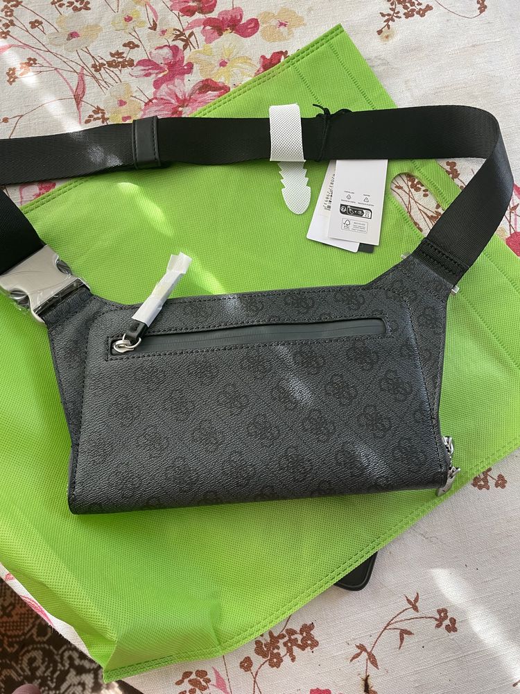 Мъжка чанта Guess