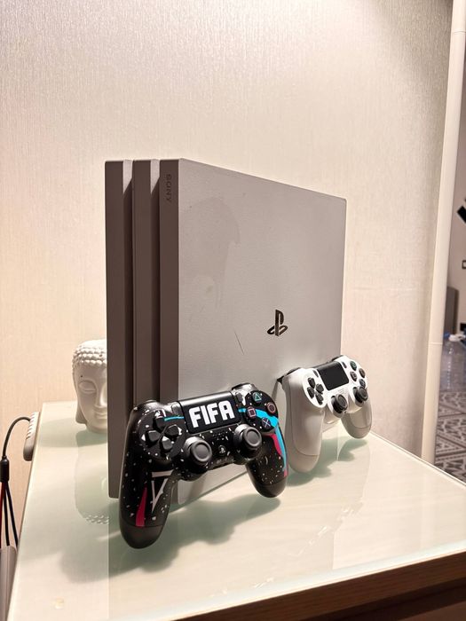 PlayStation 4 Pro FIFA UFC PS4 PRO