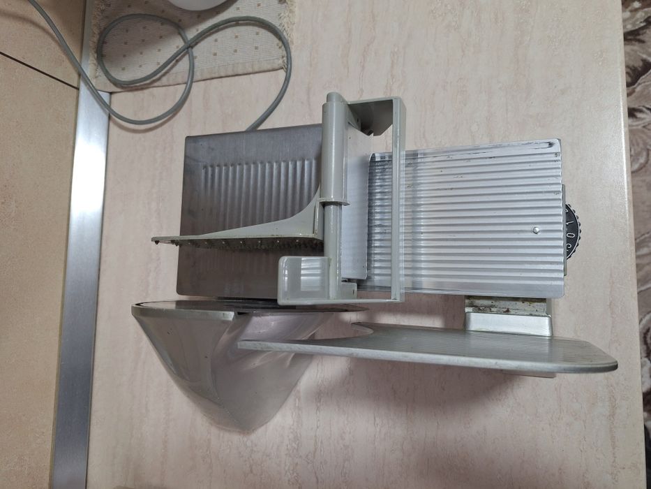 Feliator mezeluri graef