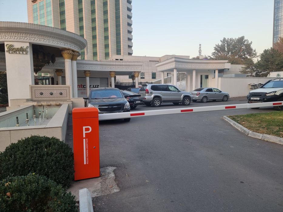 Шлагбаум,  шлагбаумы, установка шлагбаумов, болларды, барьер турникеты