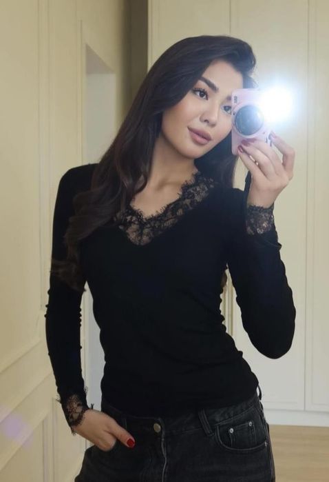 Лонгслив, черного цвета