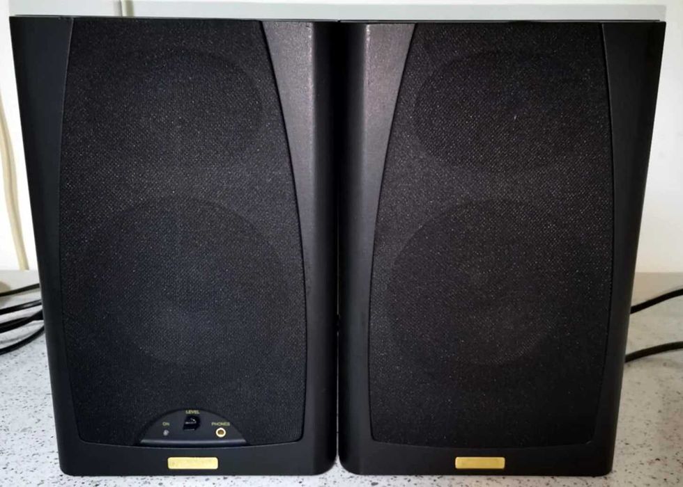 Boxe active Jamo CS5, 40W, finisaj lemn negru, made in Denmark