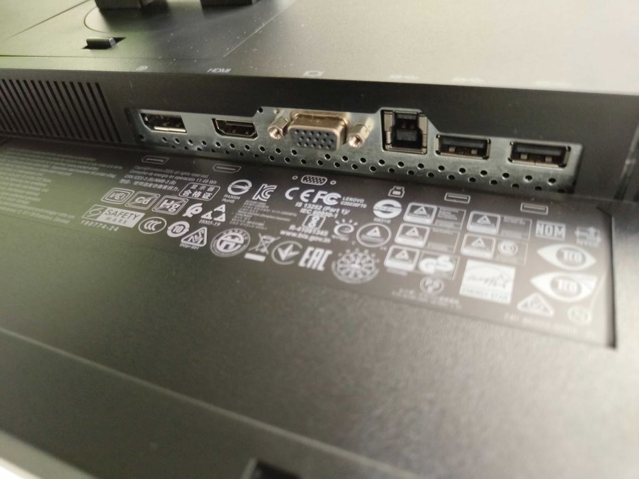 Monitor Lenovo ThinkVision LED IPS 23.8" Full HD