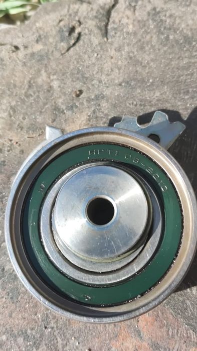 979111  ролик железный