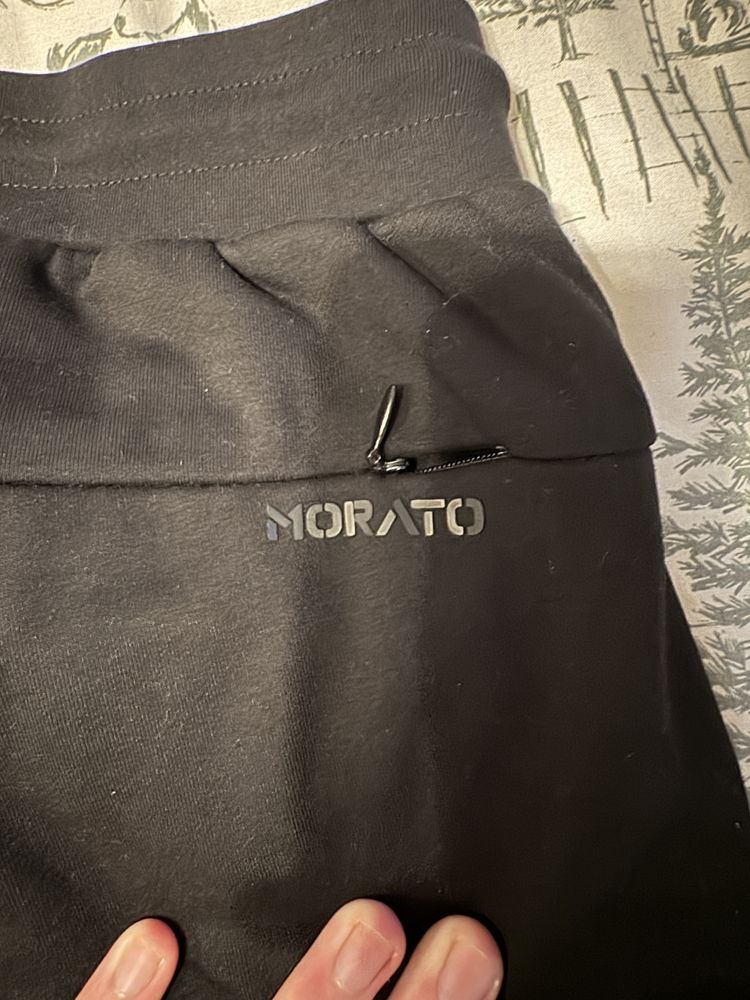 Pantaloni morato