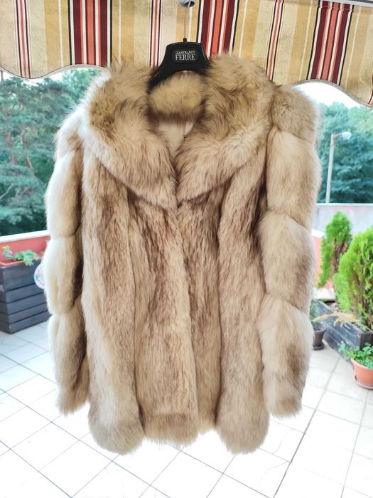 Дамско палто от естествена лисица