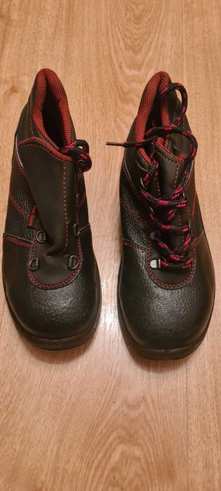 Сэфити ботинки 37 размера