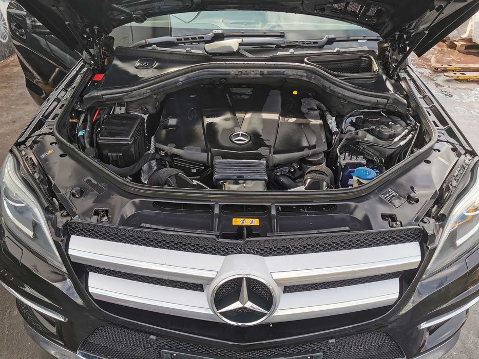 Dezmembrez gl x166 GL 350 D AMG/bara fata GL/far il GL/capota GL/stop