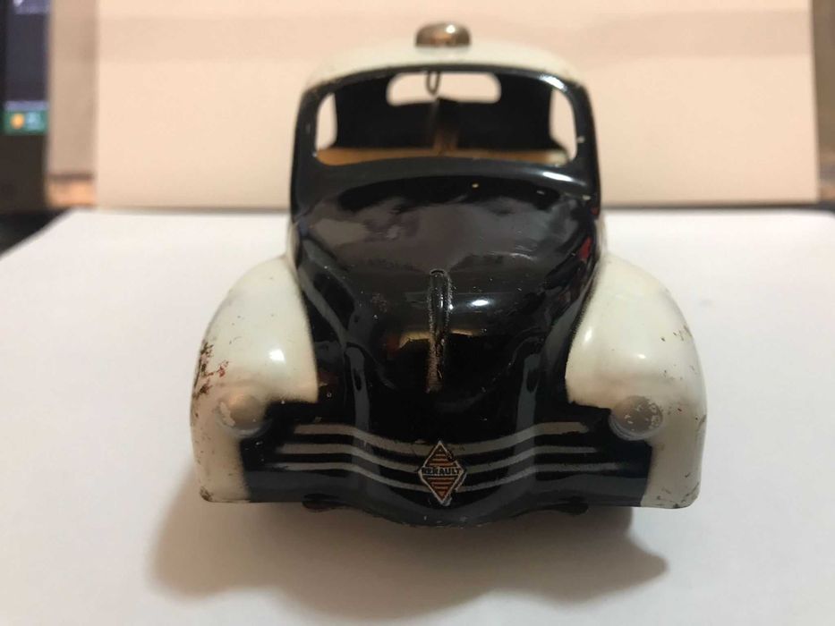 Macheta jucarie veche din tabla RARA Renault 4 CV 1958 Joustra