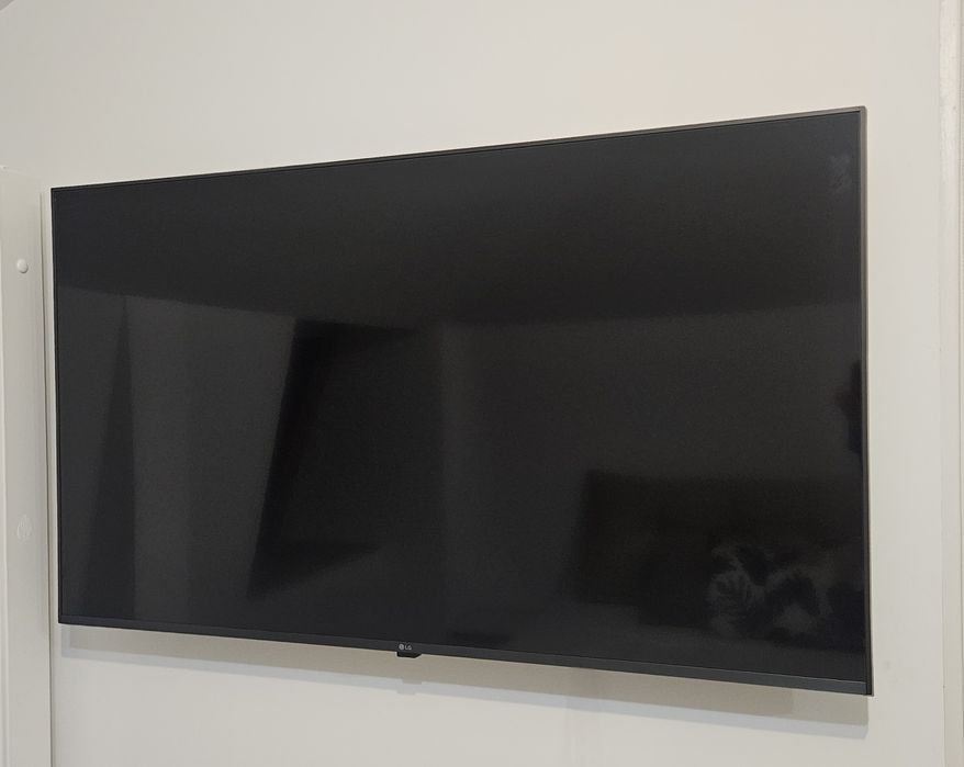 Televizor LG nou SMART 4k Ultra HD diag 108 cm + suport TV perete