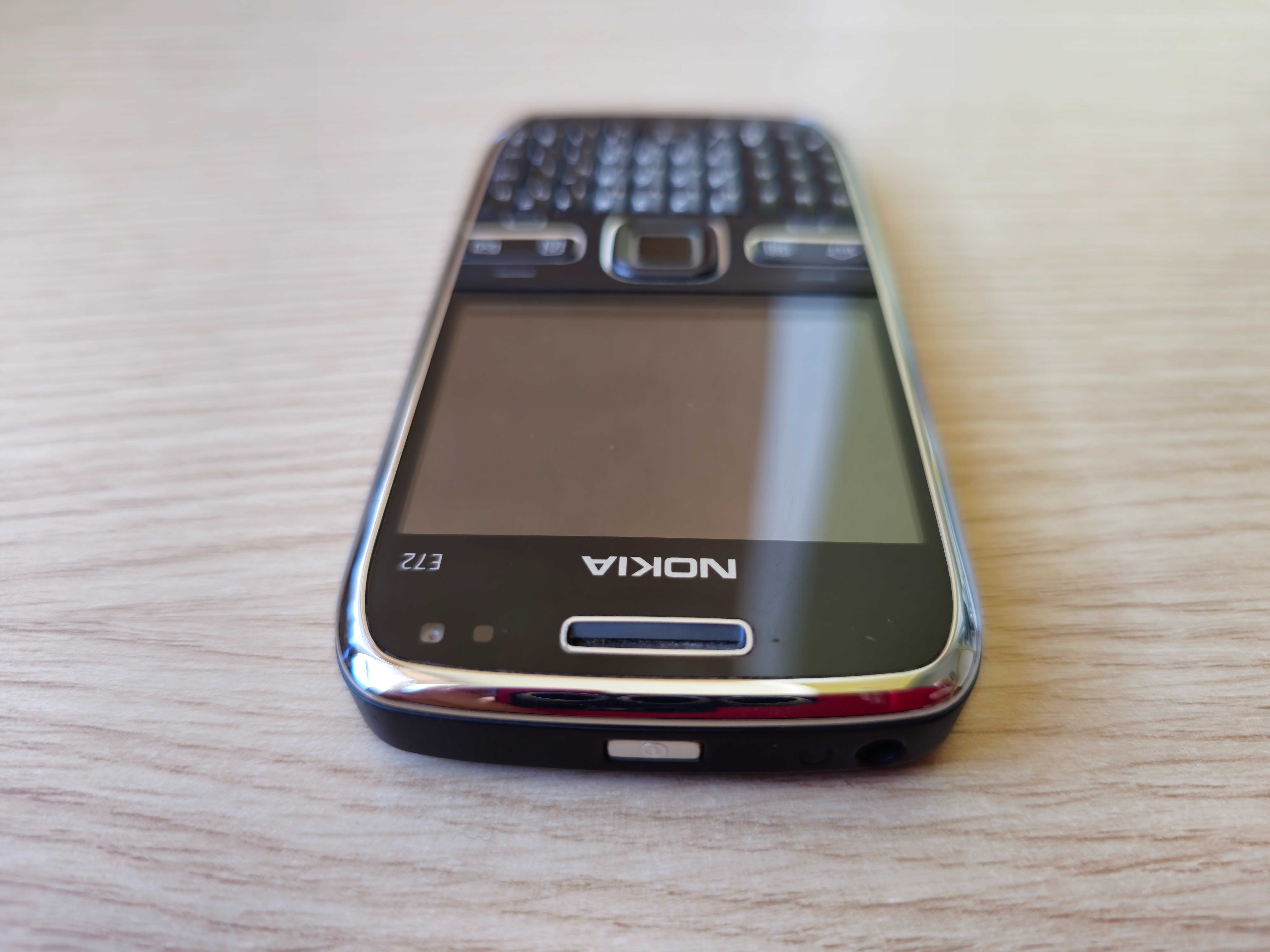 ТОП СЪСТОЯНИЕ: Nokia E72 Symbian Нокиа Симбиан Нокия
