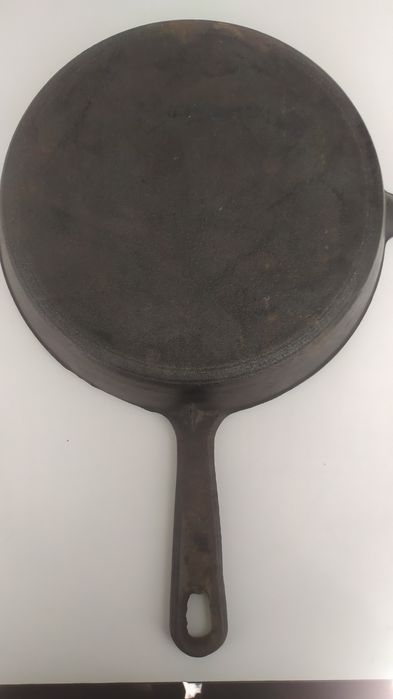 Сковородка чугунная  пр, ссср, д-24см