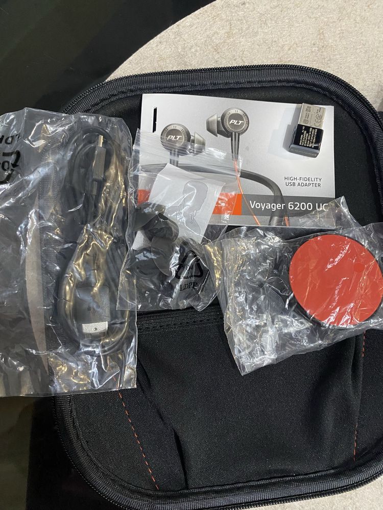 Bluetooth слушалка Plantronics VOYAGER 6200 UC